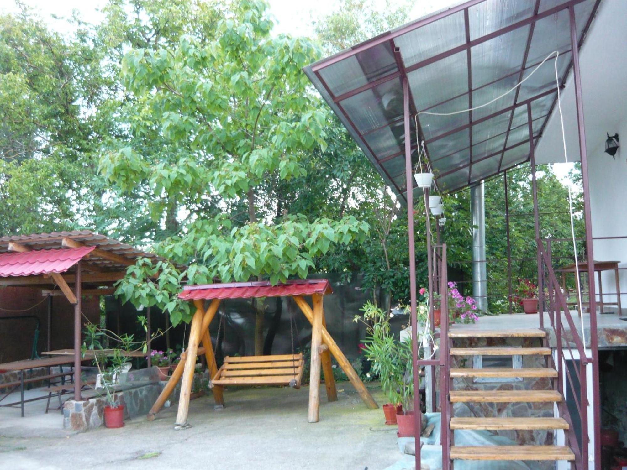 Hotel Casa Daniela à Horezu Extérieur photo
