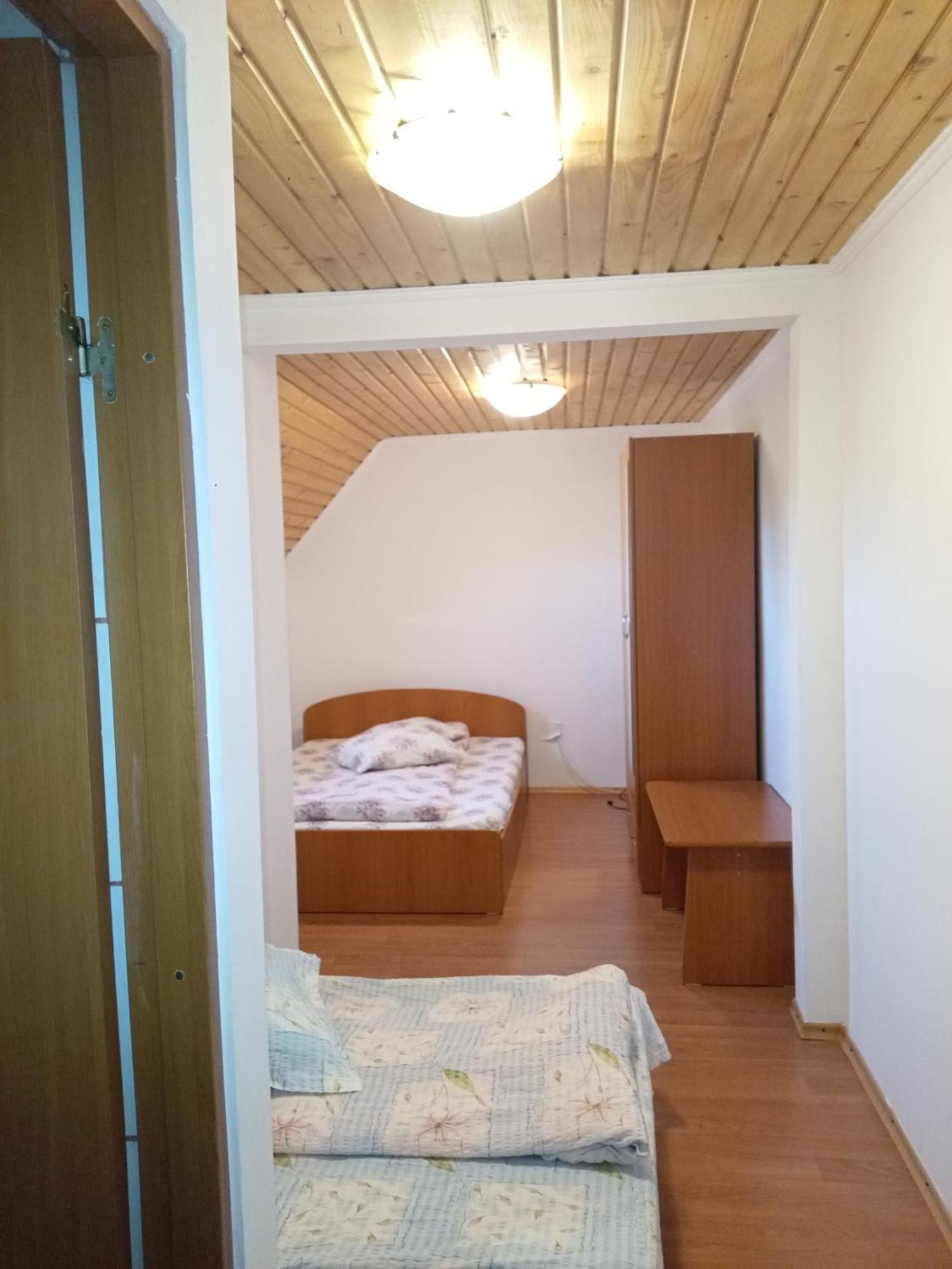 Hotel Casa Daniela à Horezu Extérieur photo